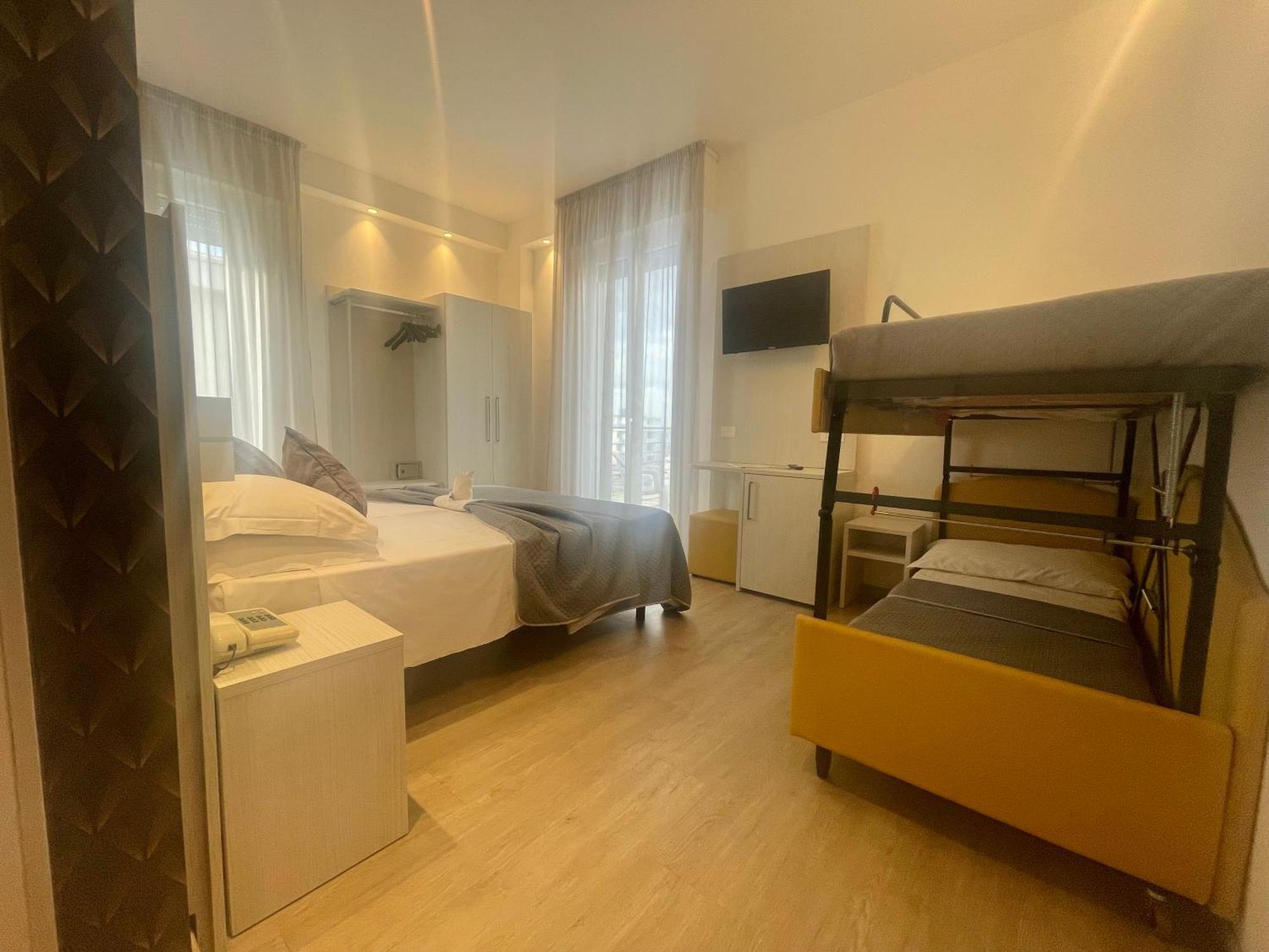 Hotel Eiffel Rimini Eksteriør bilde