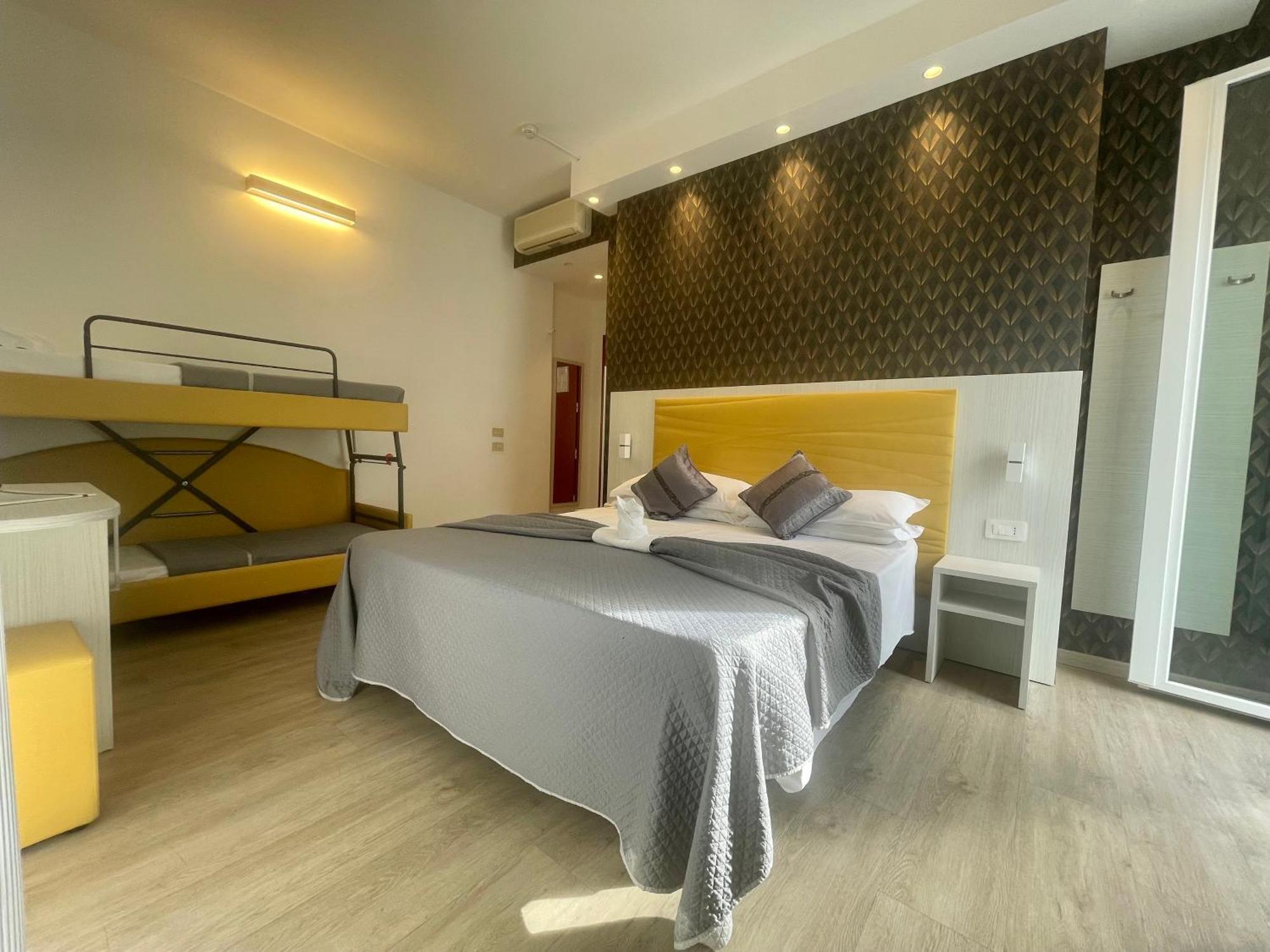 Hotel Eiffel Rimini Eksteriør bilde